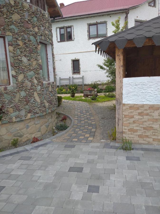 Садиба Янчар Номер Студiо З Басейном Mykulytjyn Exteriör bild